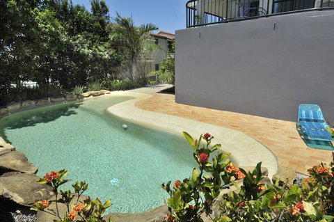 Your Home From Home With Ocean Views - Accommodation Main Beach 3