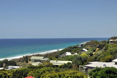 Your Home From Home With Ocean Views - Accommodation Main Beach 0