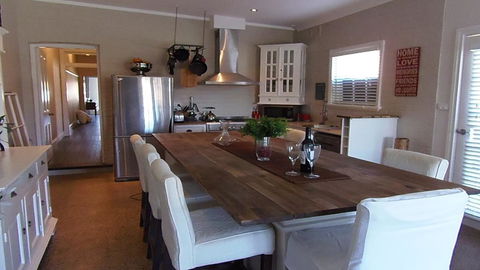 YSG The Edward Townhouse 155 - Steps To Town - Accommodation Main Beach 0