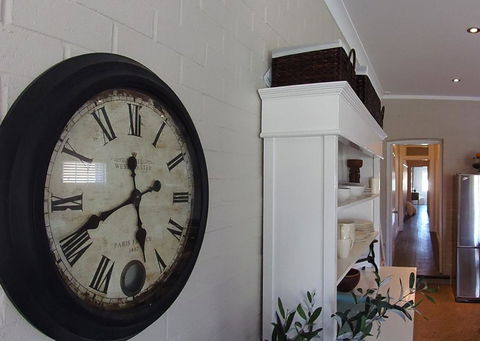 YSG The Edward Townhouse 155 - Steps To Town - Accommodation Main Beach 3