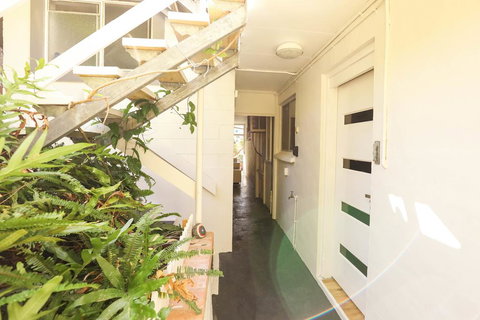 Yuengee Villas - Accommodation Main Beach 2