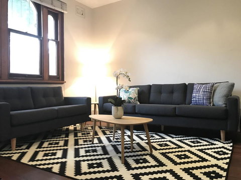 Zaara - Accommodation Main Beach 2