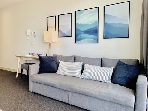 ZEN Homes On Collins - Accommodation Main Beach 2