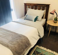 Haven Family dog freindly  close to Hospital Airport Bunnings - Accommodation Main Beach