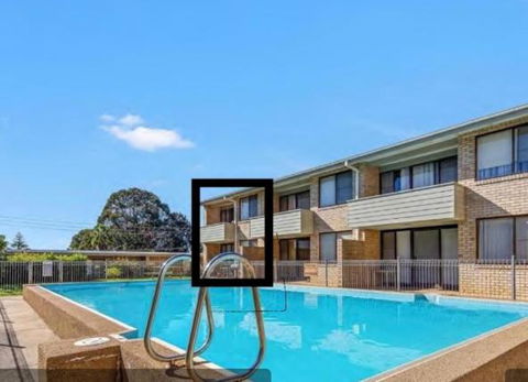 A Beach Apartment - Accommodation Main Beach 2