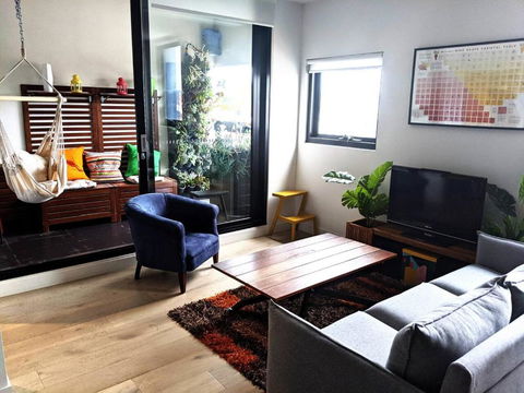 A Boutique Hideaway In The Heart Of Fitzroy - Accommodation Main Beach 0