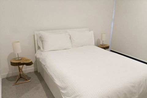 A Boutique Hideaway In The Heart Of Fitzroy - Accommodation Main Beach 3