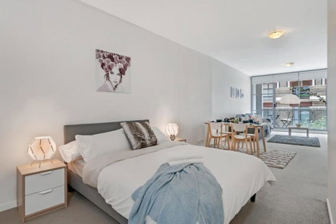 A Comfy & Modern Studio Near Darling Harbour - Accommodation Main Beach 1