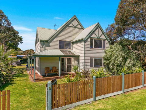 A La Plage - Accommodation Main Beach 0