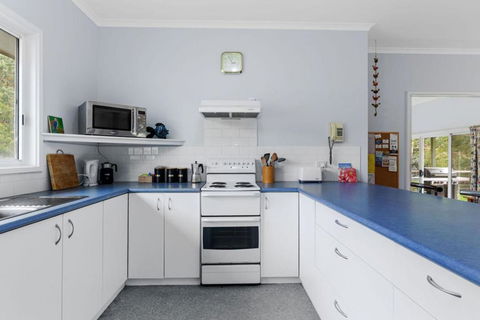 A Little Touch Of Paradise - Accommodation Main Beach 4