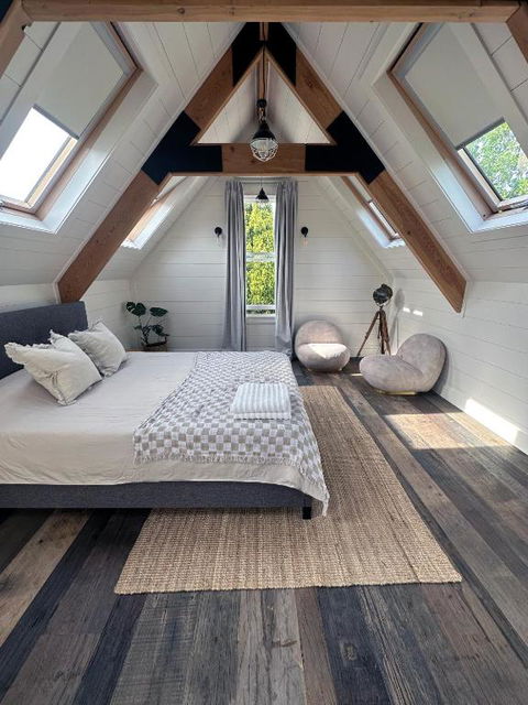 A Majestic Victorian Private Rear Access Quarters - Accommodation Main Beach 2