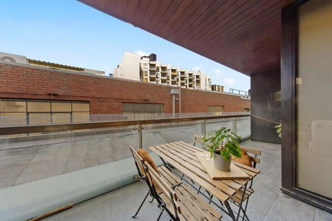 A Modern & Spacious 2BR Apt Near Melbourne Uni - Accommodation Main Beach 3