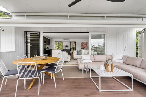 A Perfect Stay - Boardroom At Wategos - Accommodation Main Beach 2