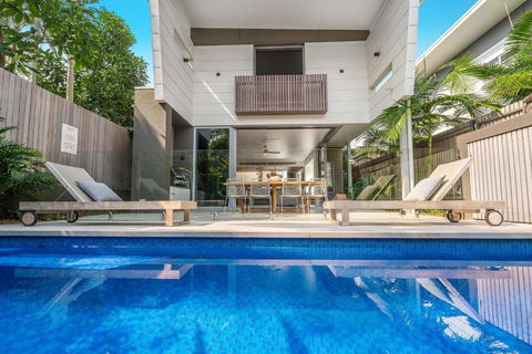 A Perfect Stay - KoKos Beach House 2 - Accommodation Main Beach 0