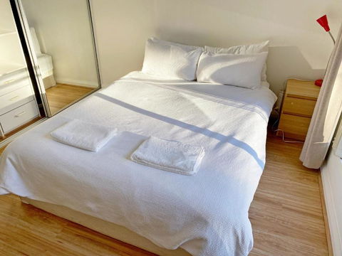 A Quiet Oasis - Accommodation Main Beach 1