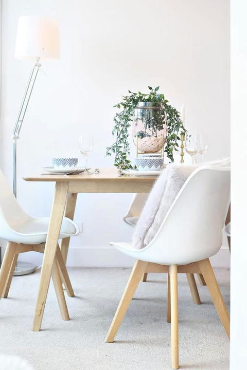 A Stylish & Modern 2BR Apartment Fantastic Views - Accommodation Main Beach 1