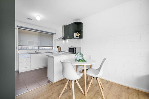 A Sweet Caroline Thomastown Stay - Accommodation Main Beach 2