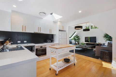 A Perfect Stay - A Top Spot - Accommodation Main Beach 1