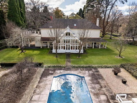 A Very Georgian Stay - Accommodation Main Beach 4