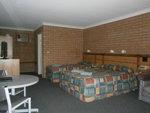 Aaron Inn Motel - Accommodation Main Beach 2