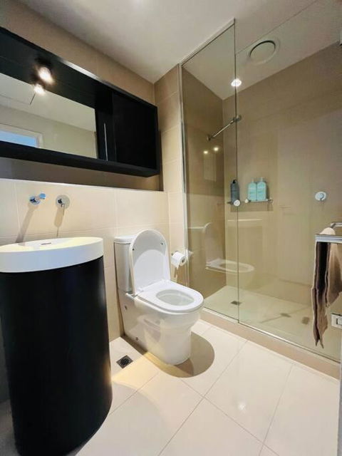 Abbotsford Apartment: Yarra River & CBD Nearby - Accommodation Main Beach 1