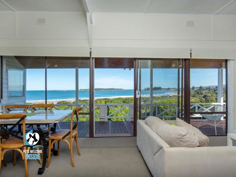 Absolute Beachfront 3BR 2BA Home W/ Beach Track - Accommodation Main Beach 1