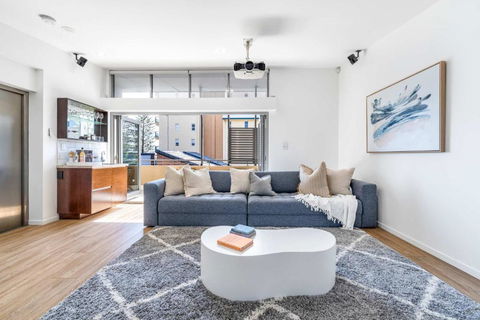 Absolute By Khove - Accommodation Main Beach 2