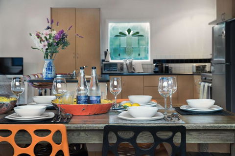 Absolute - Accommodation Main Beach 4