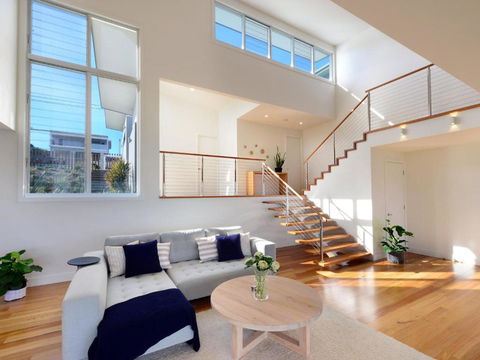 Absolute Waterfront - Accommodation Main Beach 4