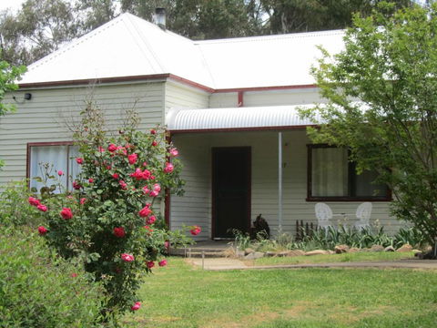 Acacia Cottage - Accommodation Main Beach 0