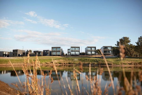 Accommodation @ Curlewis - Accommodation Main Beach 0