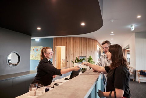 Accommodation @ Curlewis - Accommodation Main Beach 4
