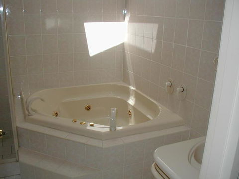 Accommodation Sydney North - Forestville 4 Bedroom 2 Bathroom Pet Friendly House - Accommodation Main Beach 3