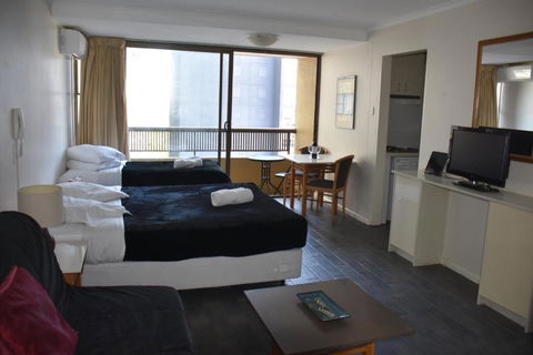Accommodation Sydney City Centre Hyde Park Plaza Pet Friendly Studio With Balcony Apartment - Accommodation Main Beach 4