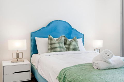 Accor Stadium Luxury - 3 Bed 2 Baths, Sleeps 6, Pool, Parking If Available- NO PARTIES - Accommodation Main Beach 2