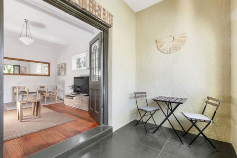 Acland Art Deco - Coastal Chic By St Kilda Beach - Accommodation Main Beach 1