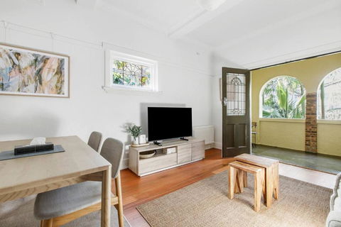 Acland Art Deco - Coastal Chic By St Kilda Beach - Accommodation Main Beach 4