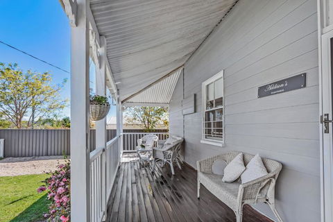 Addisons Stanthorpe With Hot Tub - Accommodation Main Beach 3