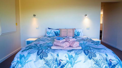 Adelong Secluded Beach House Linen Provided Bermagui - Accommodation Main Beach 2