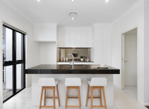 Adorable 3 Br Townhouse With Wifi & Parking - Accommodation Main Beach 4