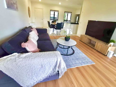 Adorable 3 Br Townhouse With Wifi & Parking - Accommodation Main Beach 1