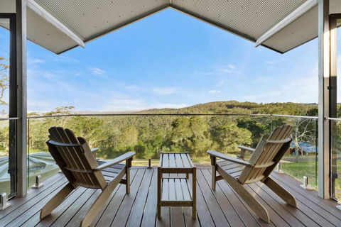 Affinity Luxury Studio With Spa And Amazing Views - Accommodation Main Beach 1