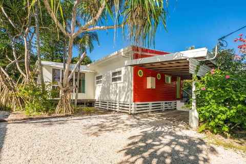 A Perfect Stay - Beachcombers Cottage - Accommodation Main Beach 2