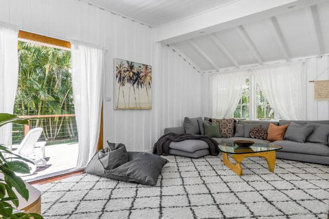 A Perfect Stay - San Juan Surfers Cottage - Accommodation Main Beach 2