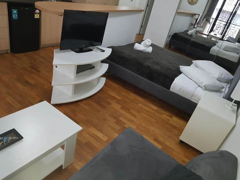 Accommodation Sydney Potts Point Pet Friendly Studio Apartment With Balcony - Accommodation Main Beach 3