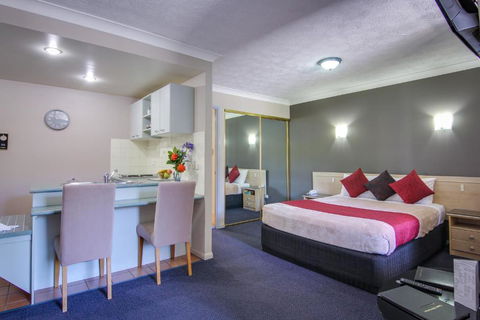 Albion Manor - Accommodation Main Beach 1