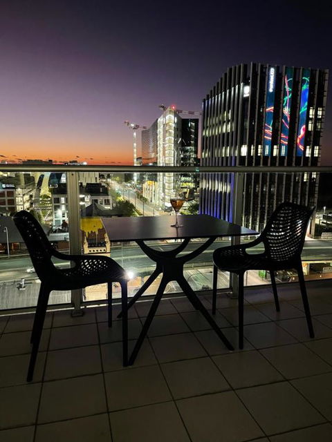 ANTEA Embassy Apartments 914 - Accommodation Main Beach 1