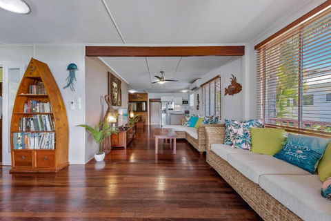 Airlie Getaway - Airlie Beach - Accommodation Main Beach 4