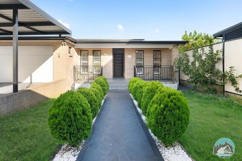 Aircabin - Guildford - 3 Beds Spacious House - Accommodation Main Beach 1