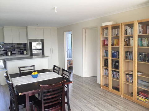Airy Beach Escape In Ventnor - Accommodation Main Beach 3
